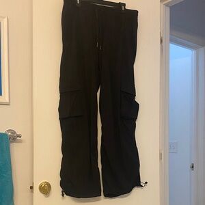 Lululemon Dance Studio Relaxed-Fit Mid-Rise Cargo Pants in Black